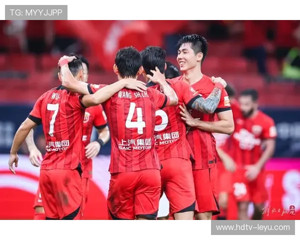 上海海港足球俱乐部再创辉煌，赛季目标锁定冠军！