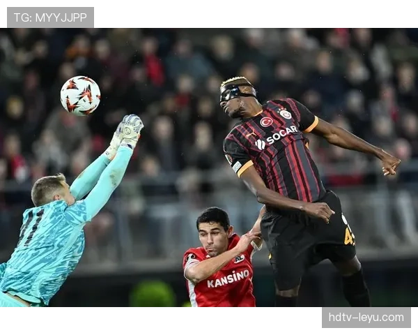 奥斯梅恩攻防两端闪耀那不勒斯，灵活角色助力球队全面提升